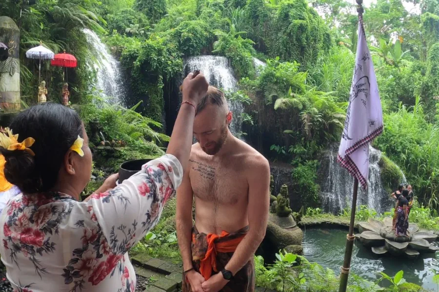 ecobalitour Taman Beji Giriya Waterfall Jack Stage 5 900x600 1